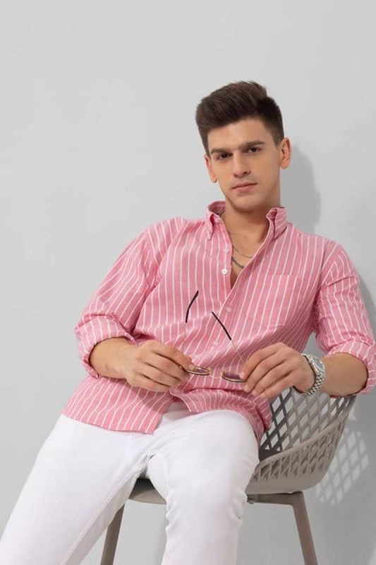 Men Regular Fit Striped Spread Collar Casual Shirt